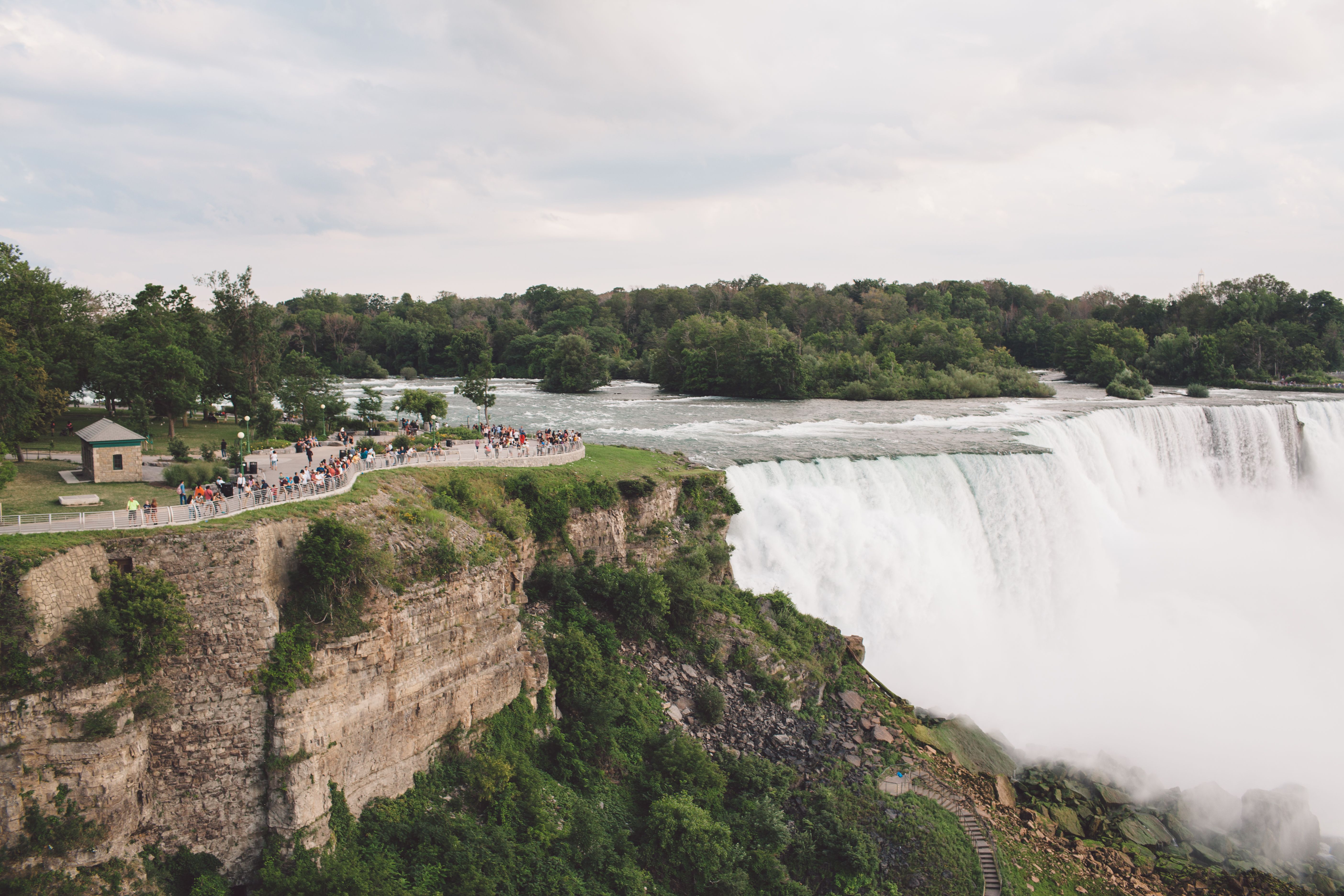 niagara-falls-usa-2026-03-13-04-25-15-
